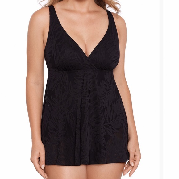 Swim‎ Solutions Black V-Neck Flyaway Women's Tummy-Control Swim swimsuit Dress 8 - Picture 1 of 11